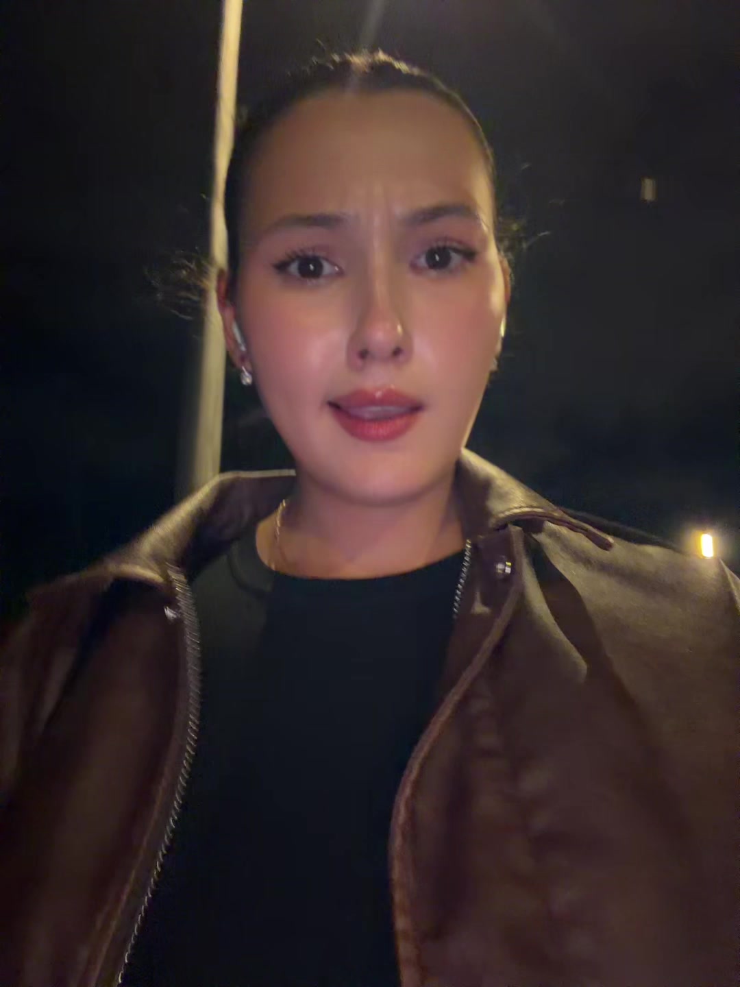 @Есения