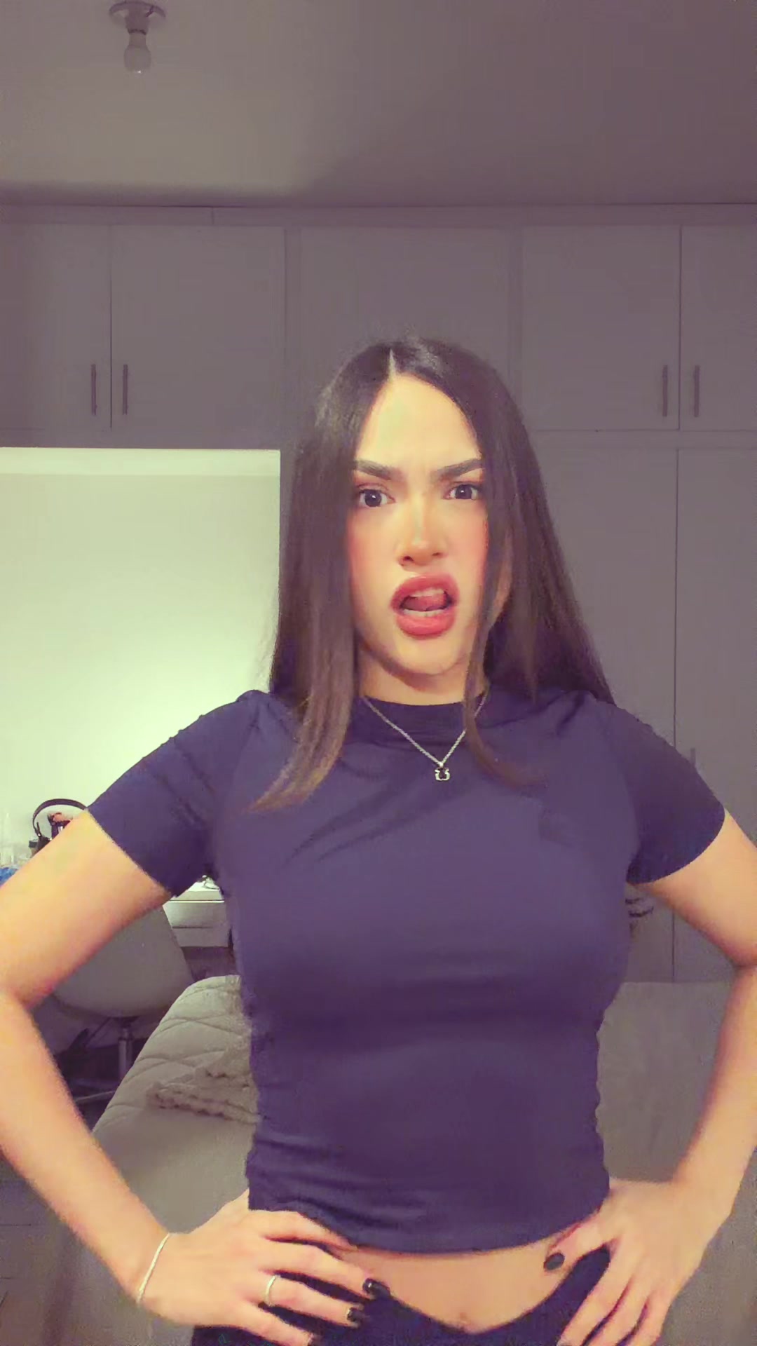 @nicolehertor
