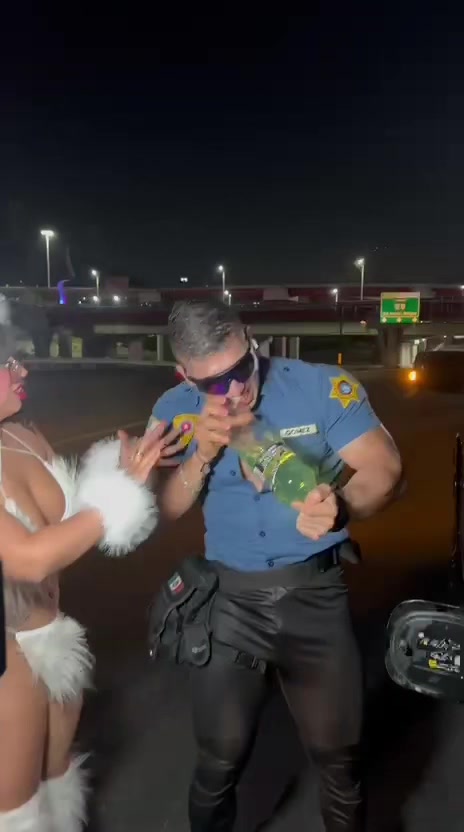 @LION G&Oacute;MEZ 👮🏻&zwj;♂️EL POLISEXY