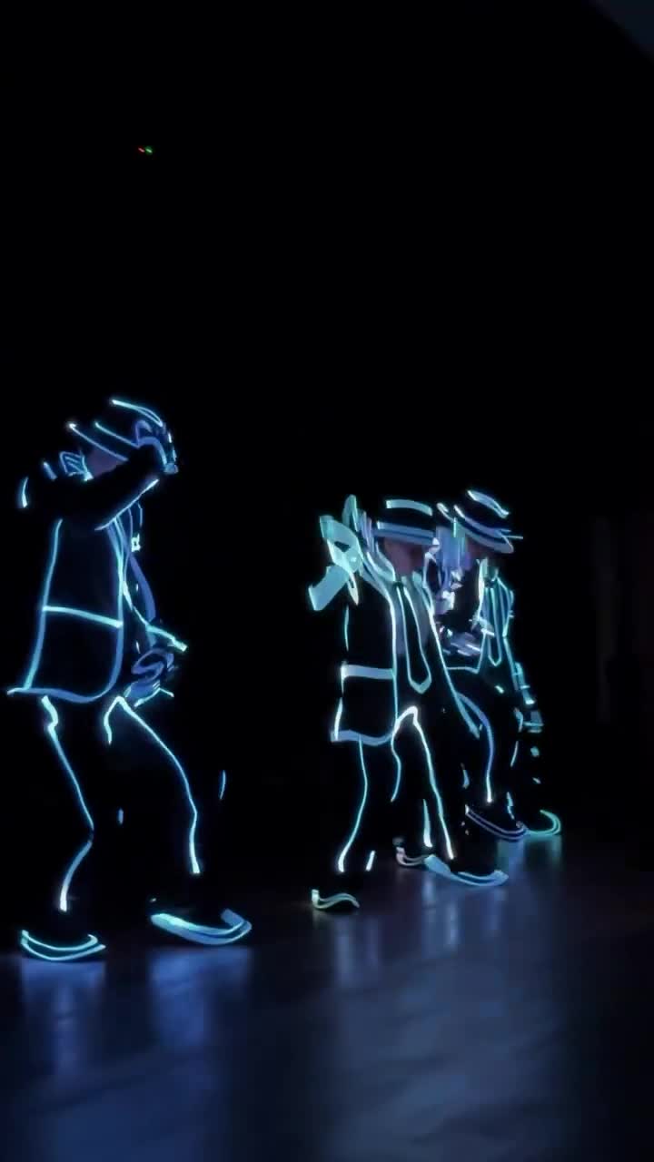 @vsledmirrorcostumes