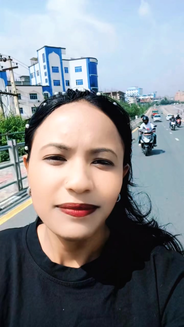 @samjana 👩&zwj;❤️&zwj;💋&zwj;👩💋💋💋