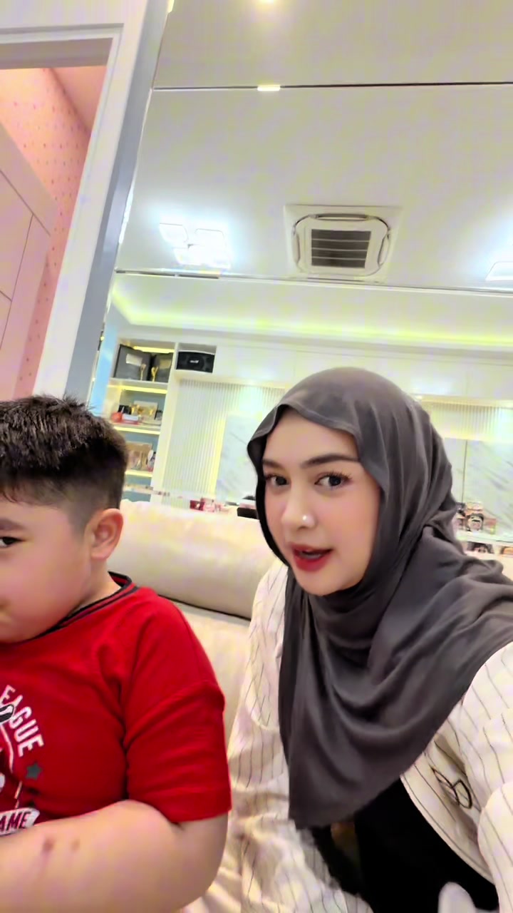 @Ria Ricis