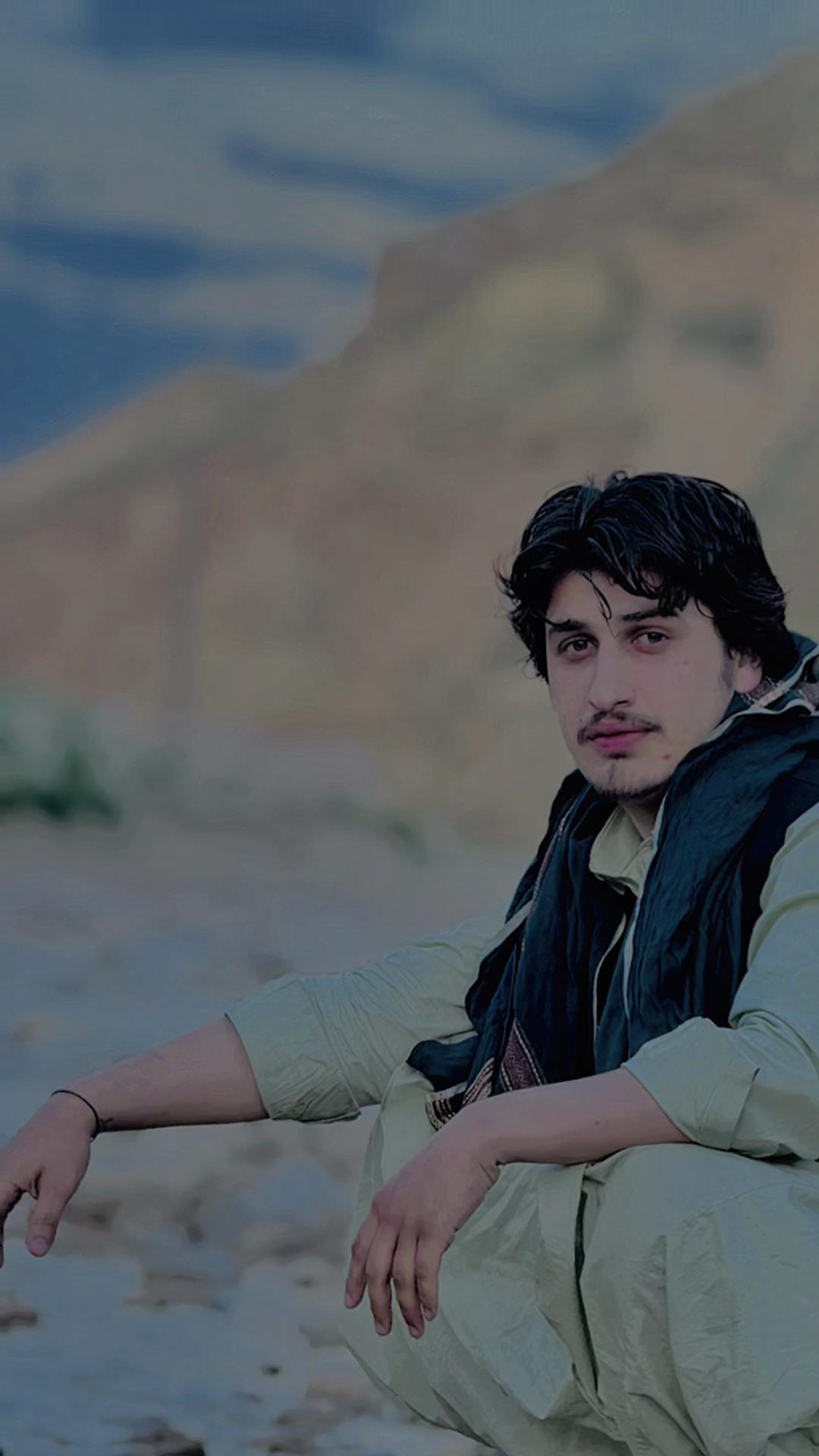 @👑احمد ضیاء وزیری🥀