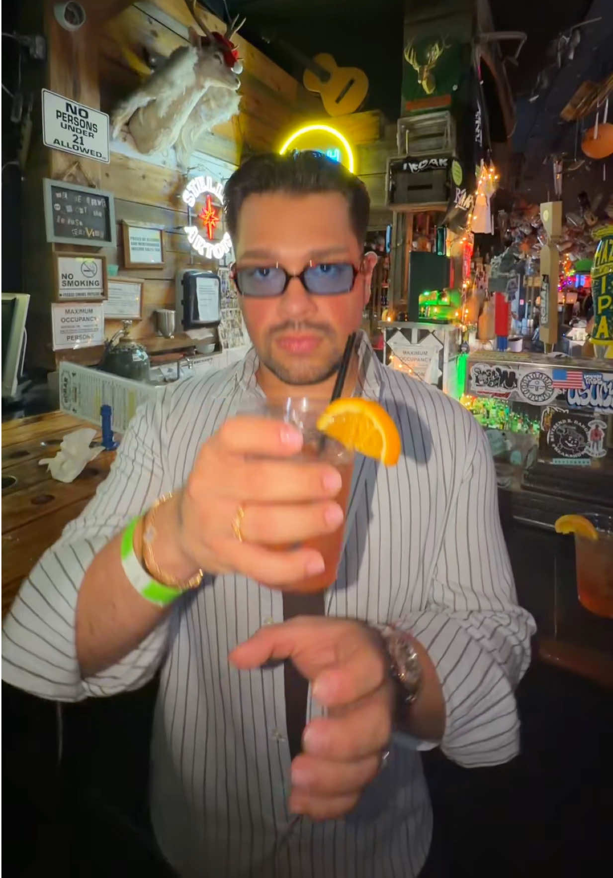 @AnthonyReactss