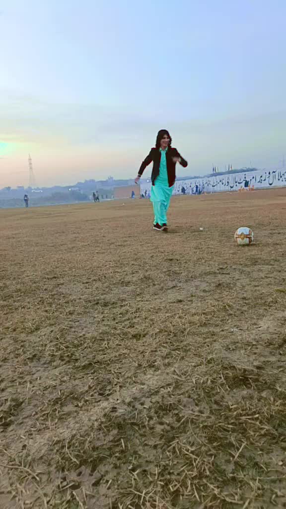 @🧡🤎💛Malak Namat Allah💙💜💚