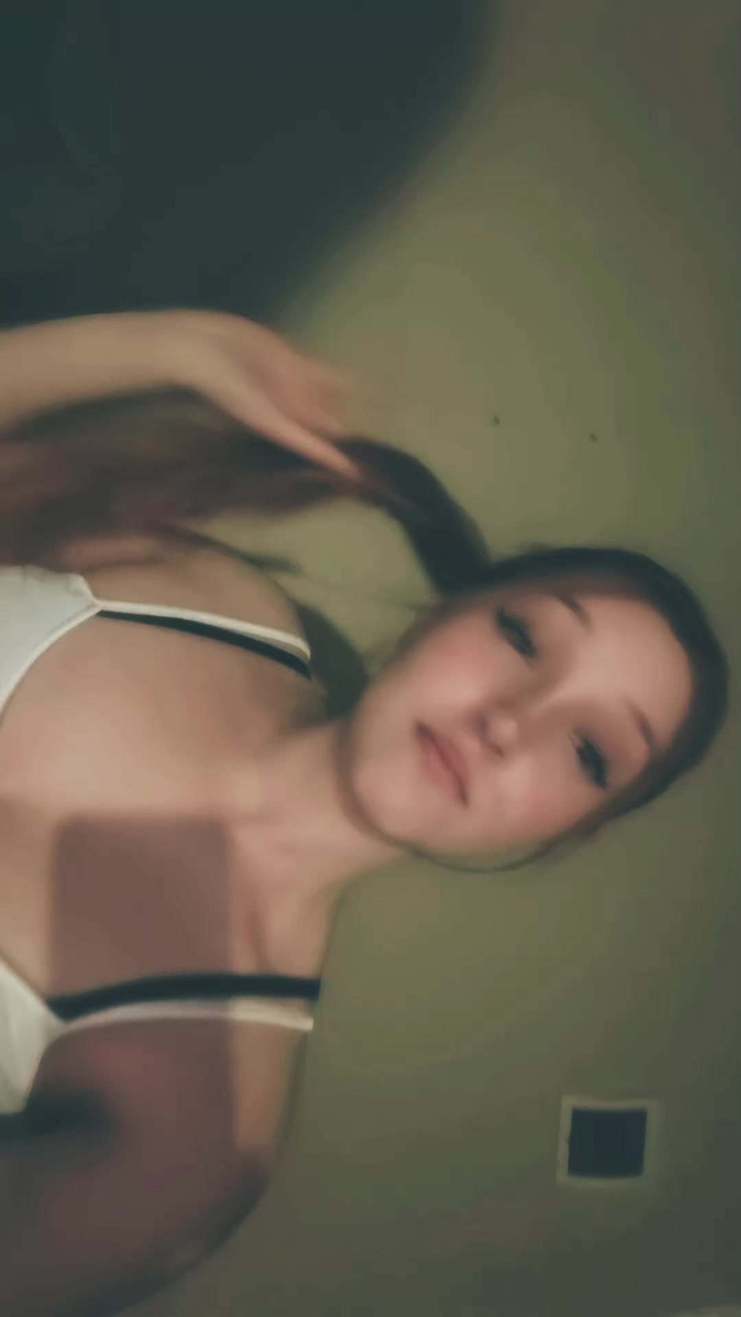 @abriljacquet