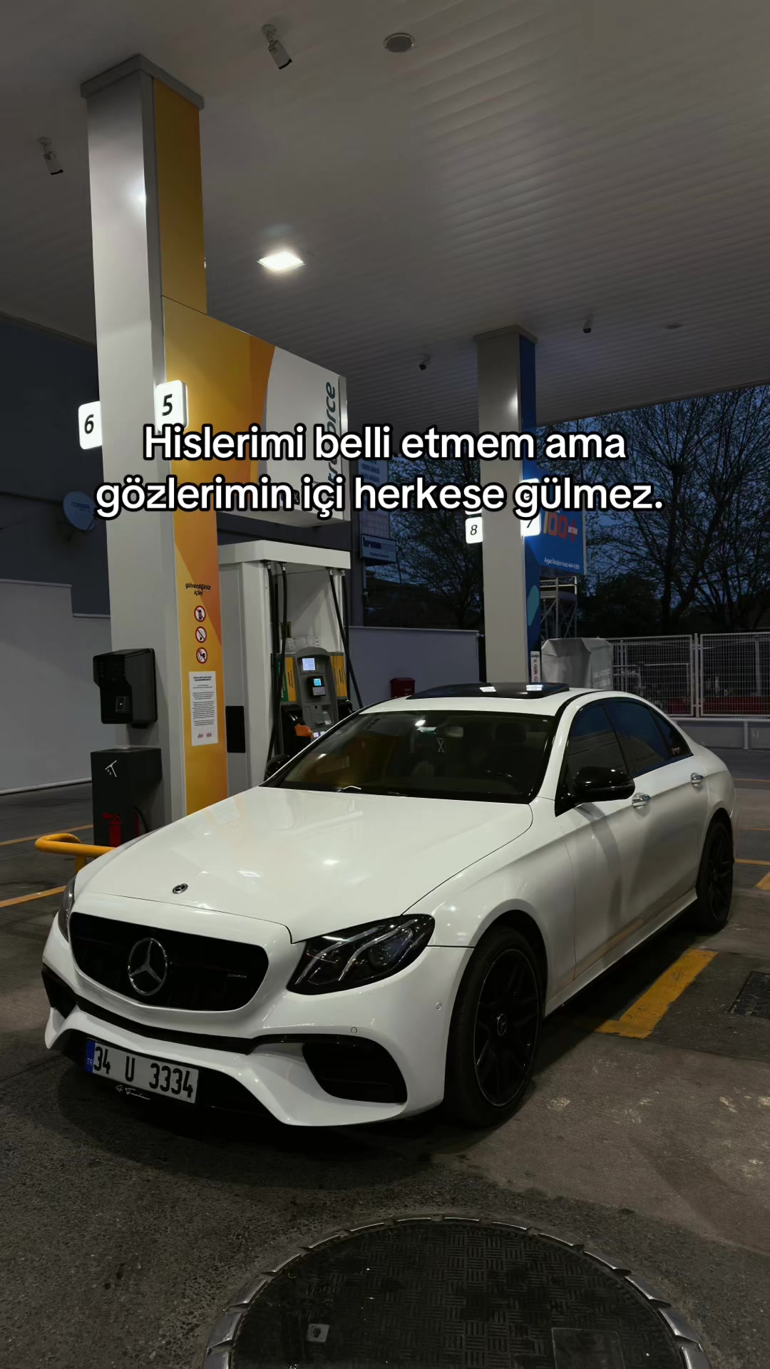 @⃟