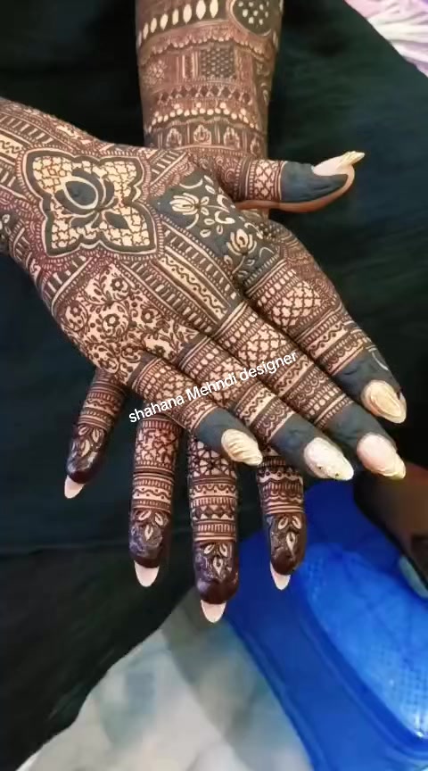 @SHAHANA Mehndi designer♥️