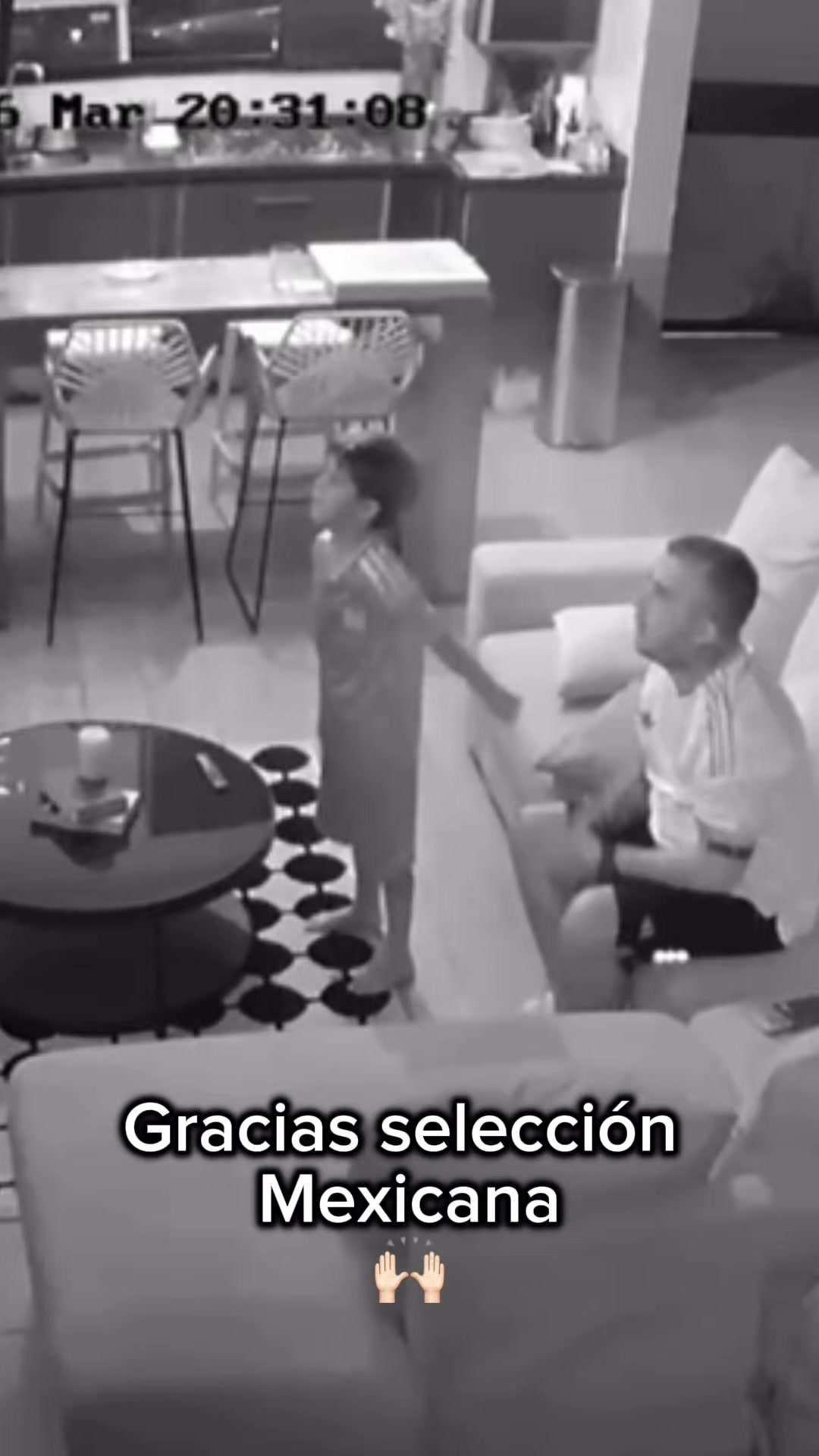 @Los Macías