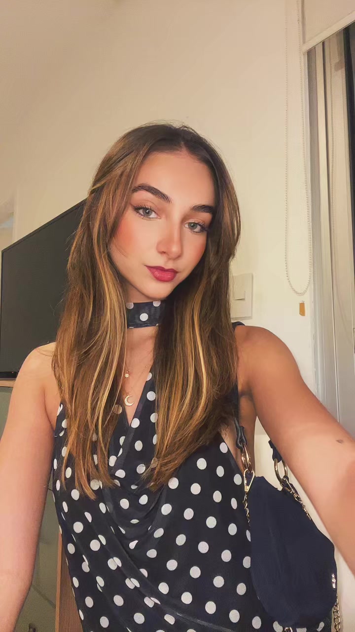 @La&iacute;s Hossepian