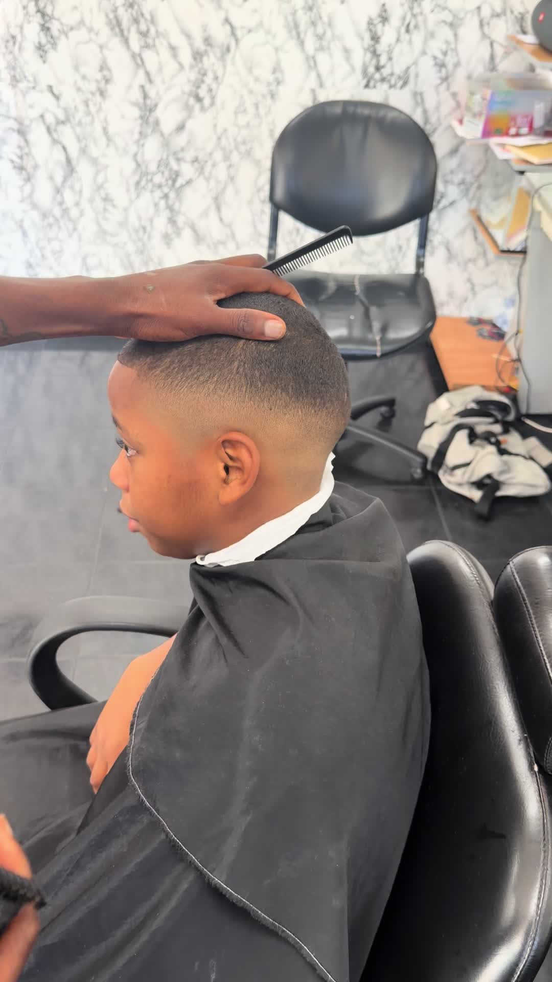 @Youngjeezy __fades Saquis 🇬🇼