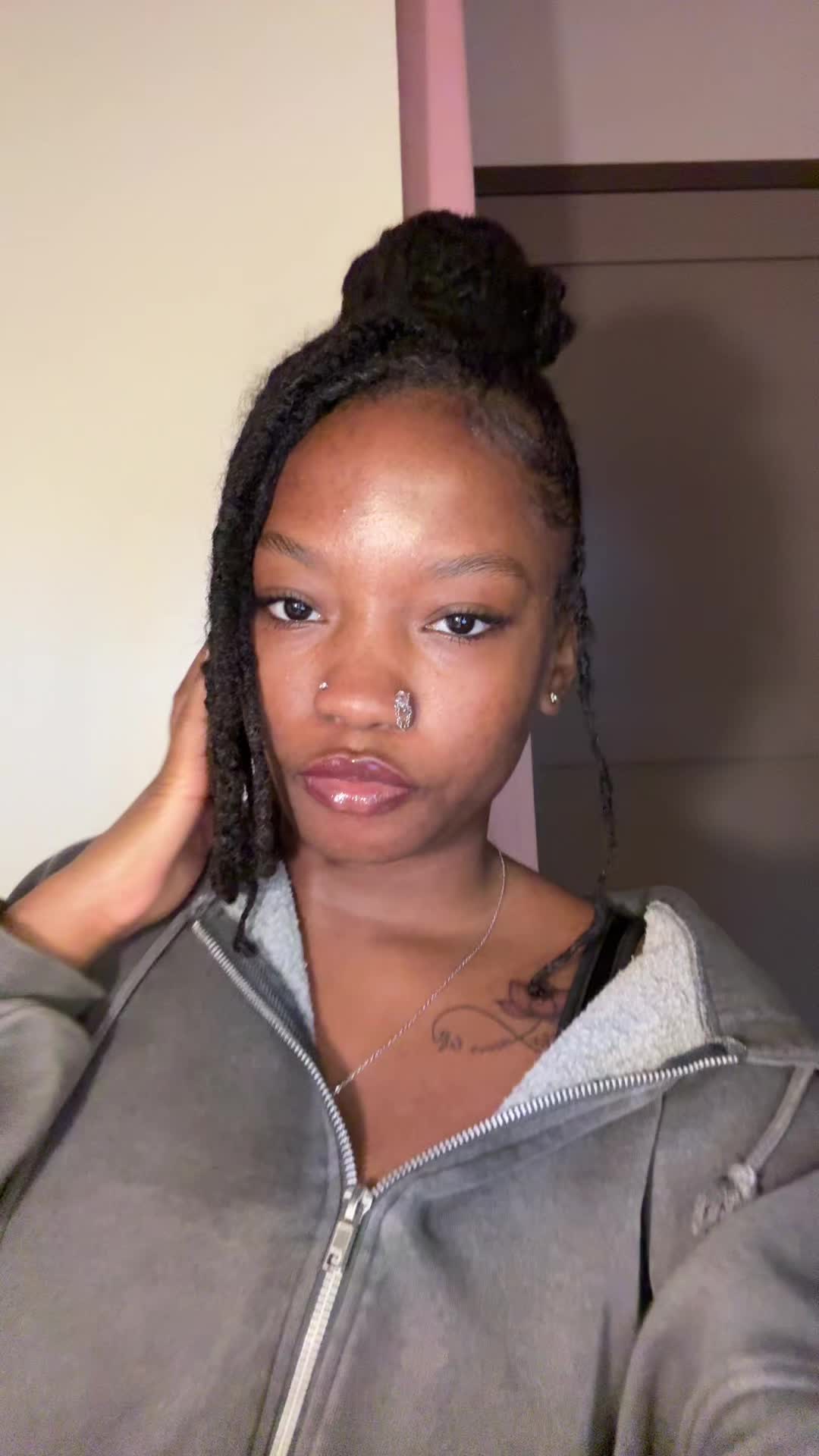 @Raaaeeeee