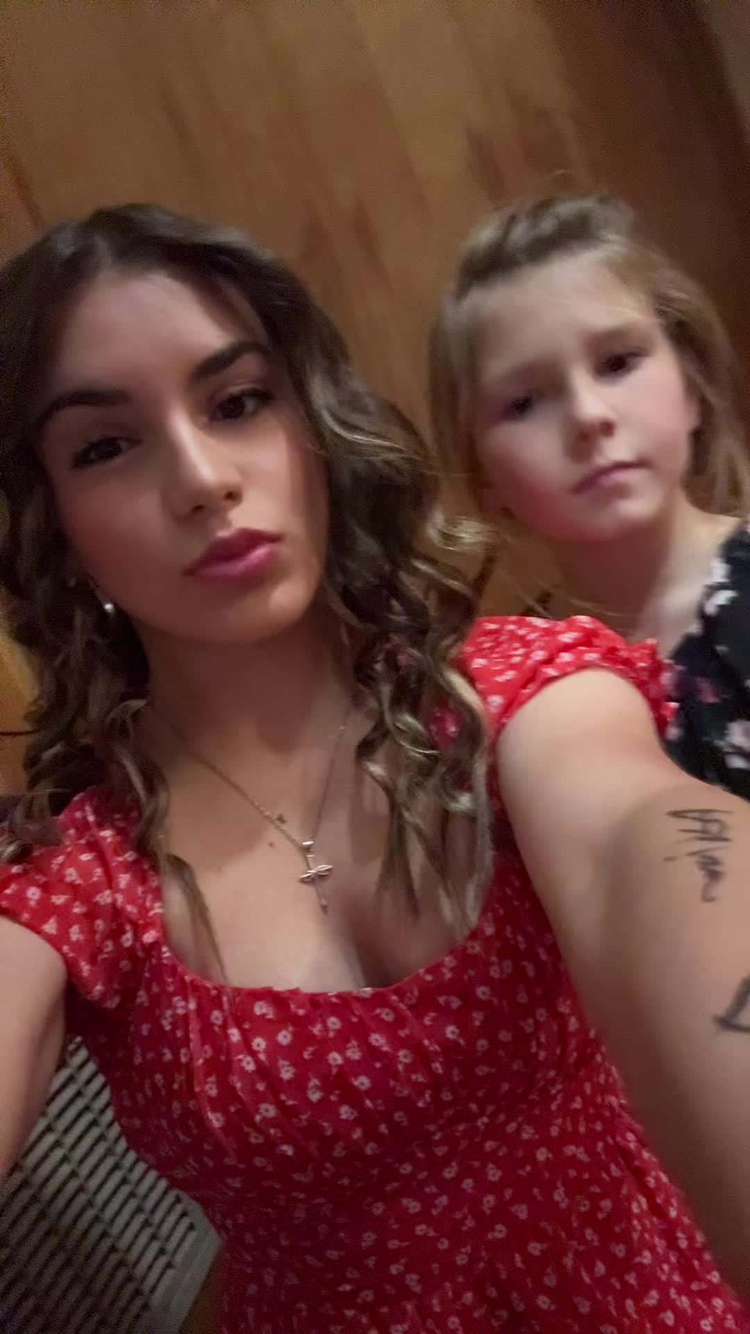 @???
