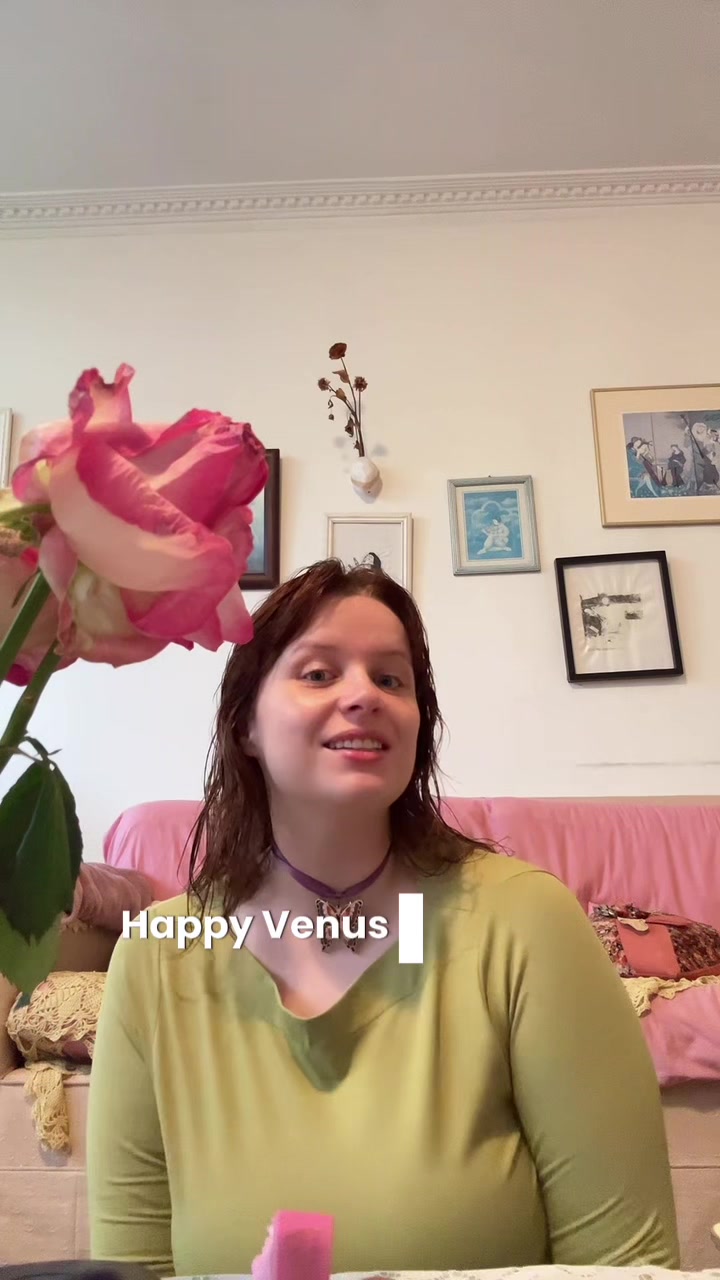 @softlylightly_