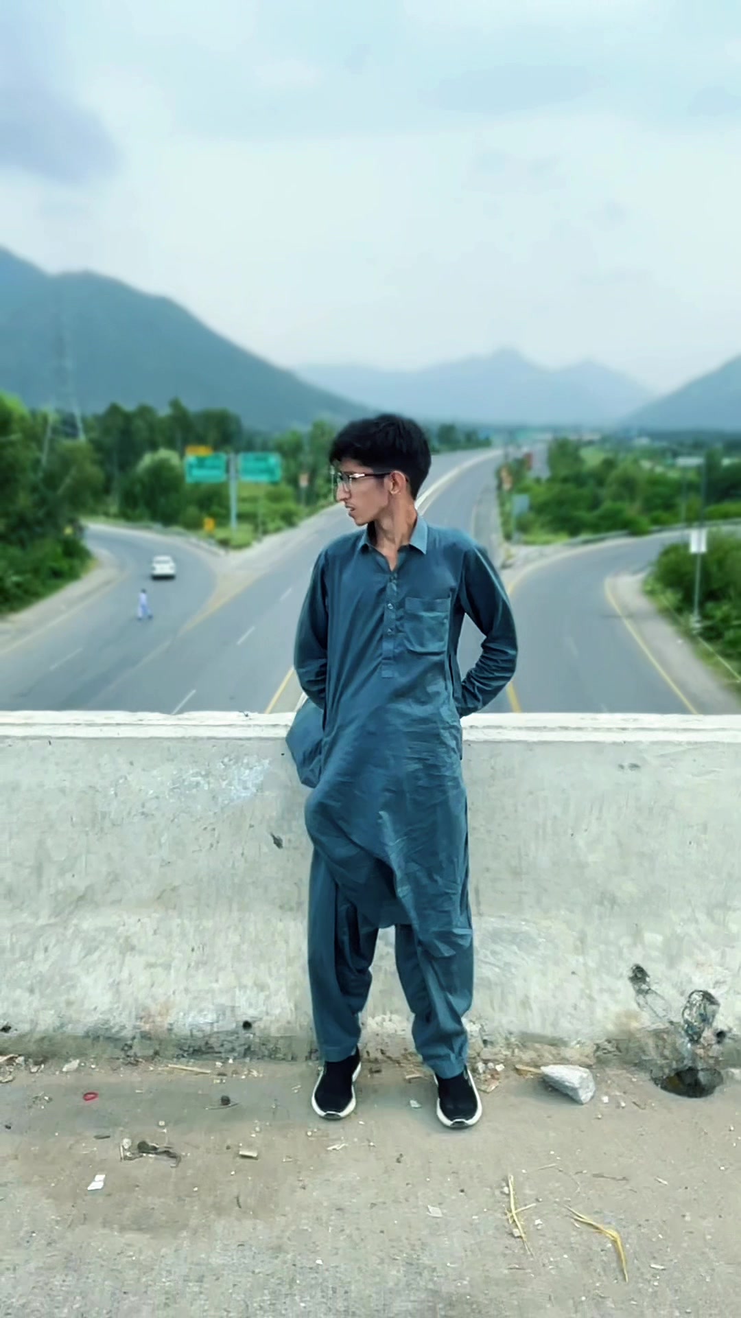 @HAMZA BRAND