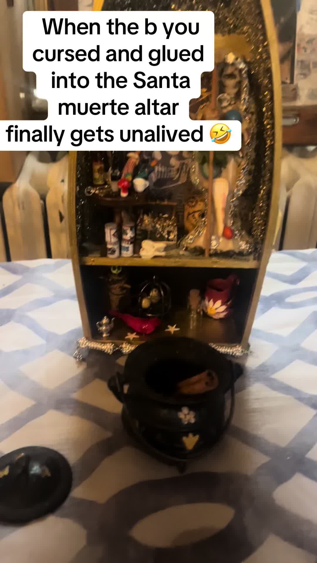 @Theb0newitch