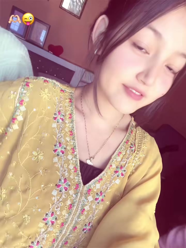 @अ_नु✨