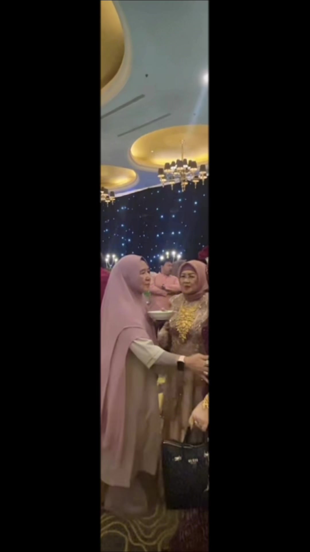 @Umi Zakie6