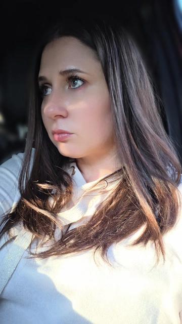 @Nadia Bratk&eacute;