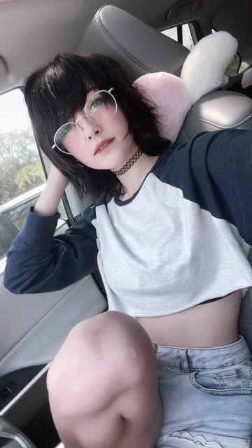 @elliibear