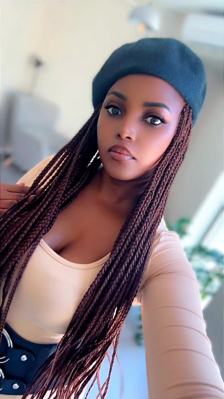 @Barbiecom herself 💕🥰
