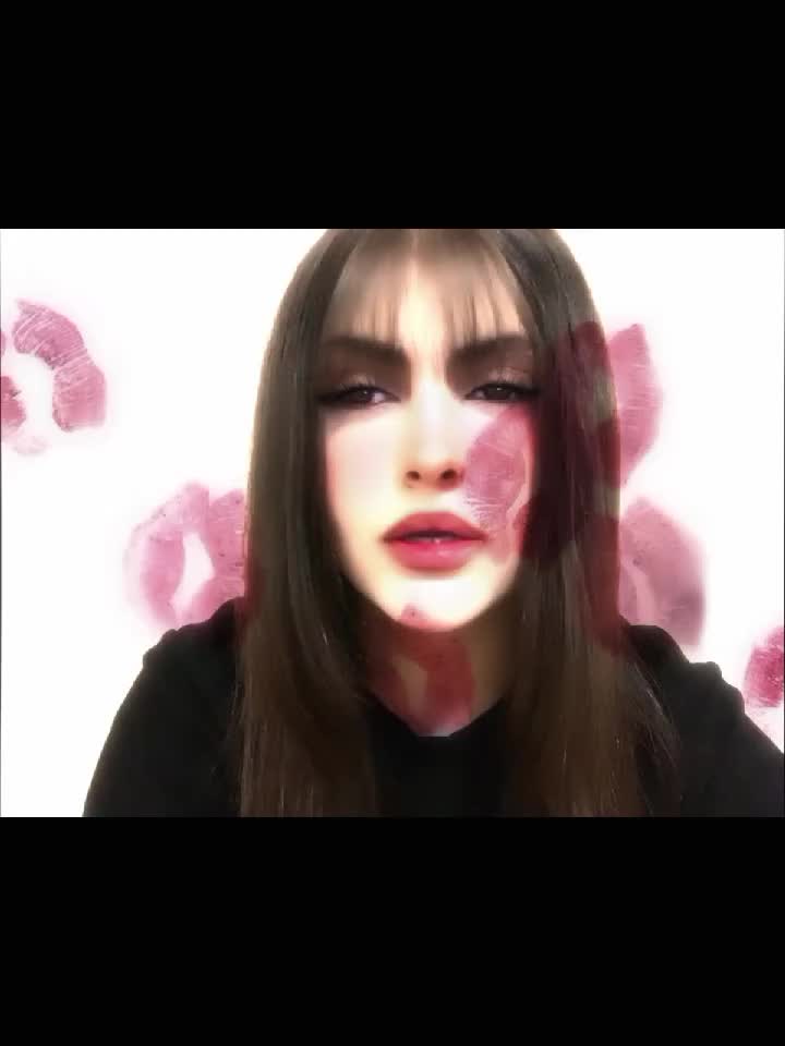 @theselenaw