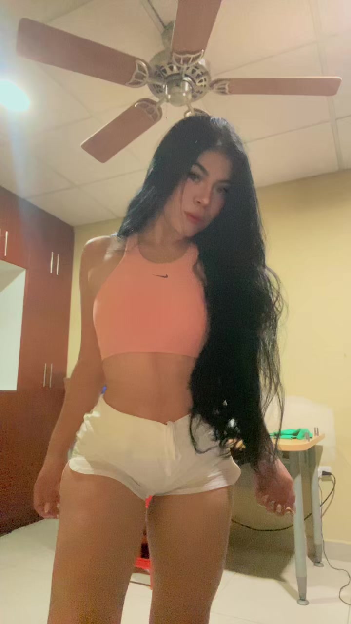 @Dianika V 🧞&zwj;♀️