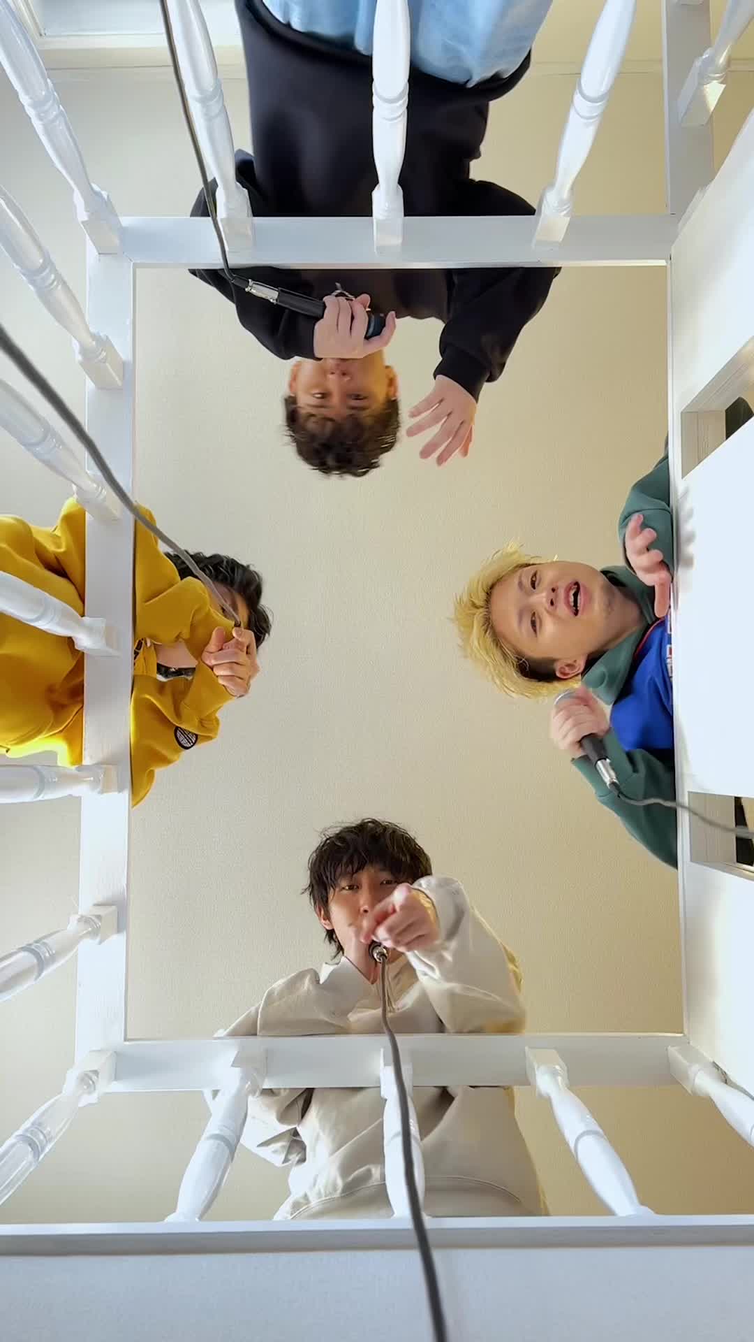 @vöv