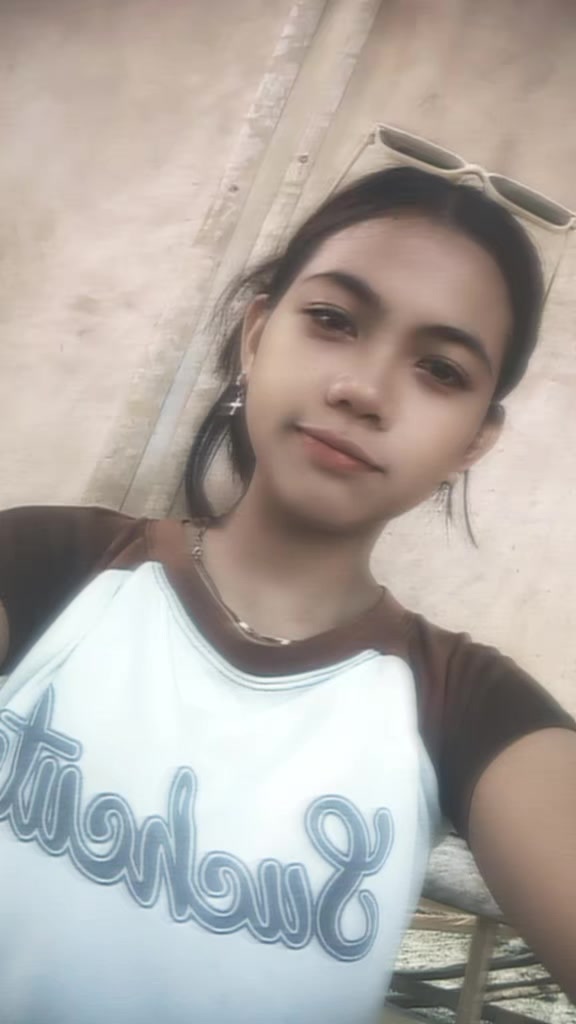 @Ave Q