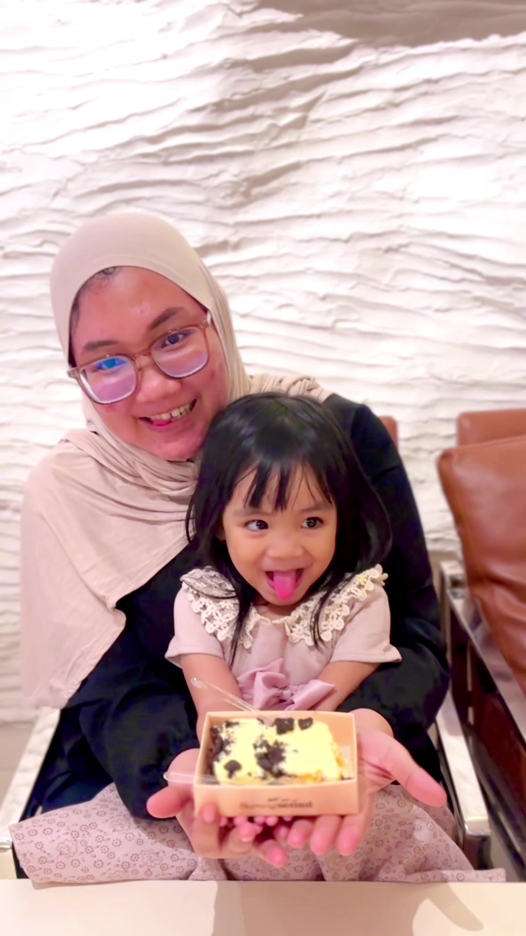 @finaQurniawati_MUA