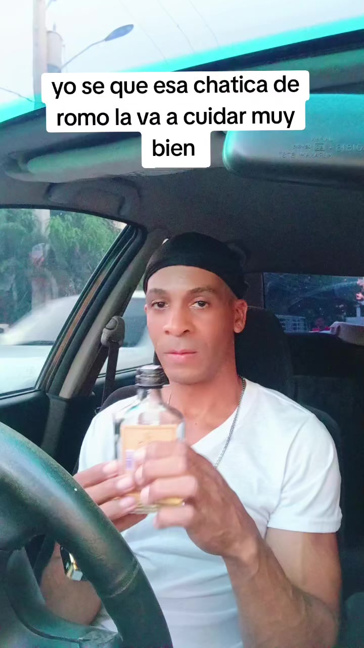 @el.chico dur&oacute; mami