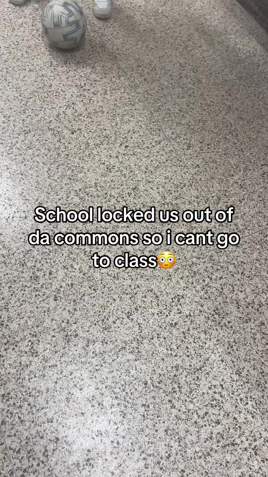 @😇