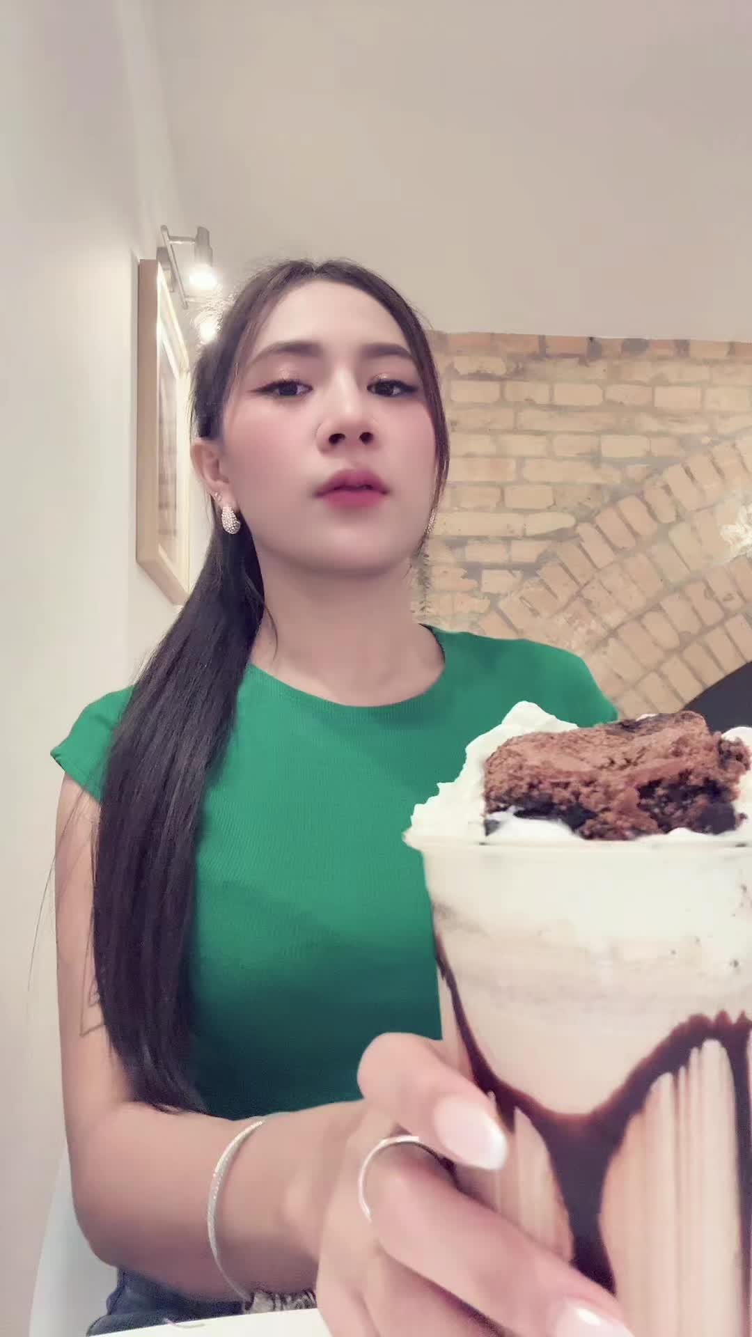 @Nisha’s 🐰🤍