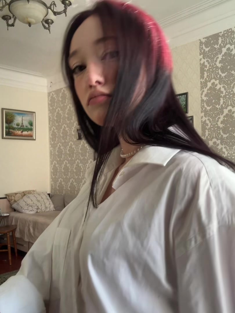 @Рая блин не из рая😫