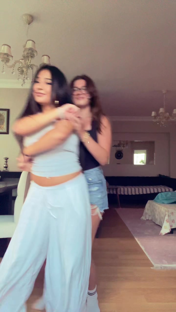 @elaaydiins