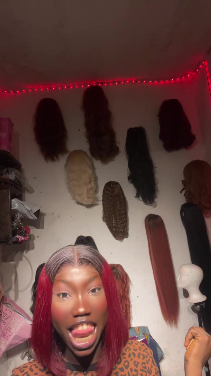 @clockitella