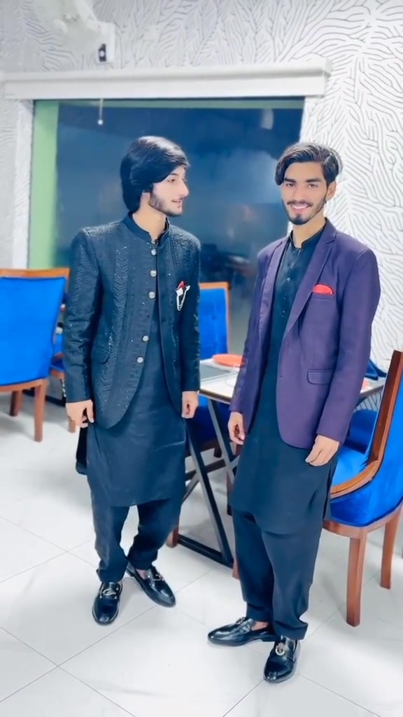 @حسنین بادشاہ 🦋💫
