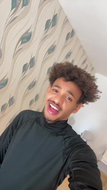 @Emraan🇸🇴🇩🇪