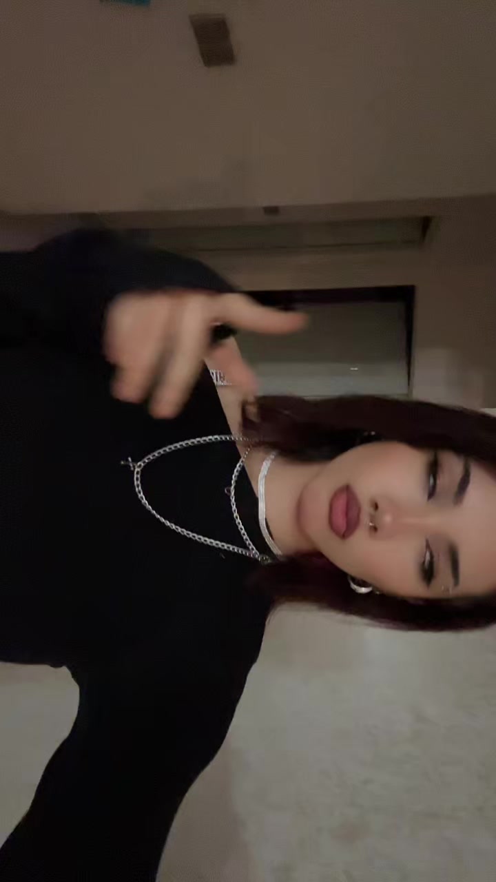 @hellxxrz