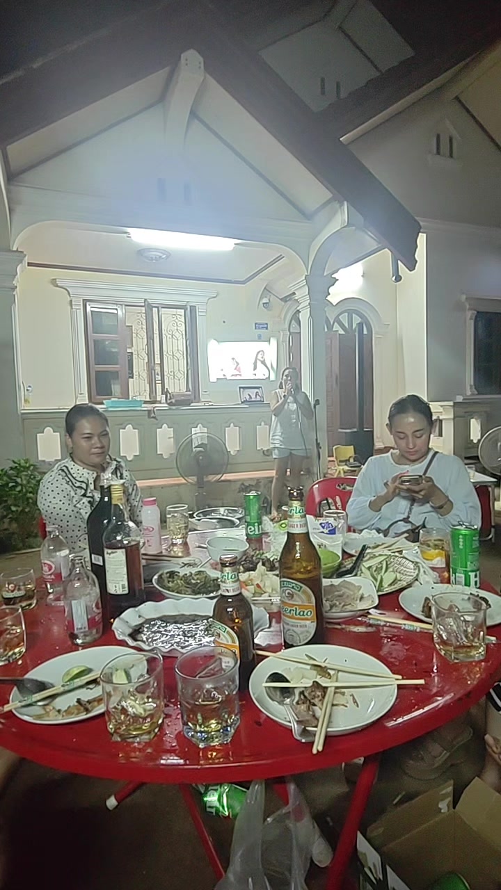 @ວາງ Awang 缘君🇨🇳❤️🇱🇦