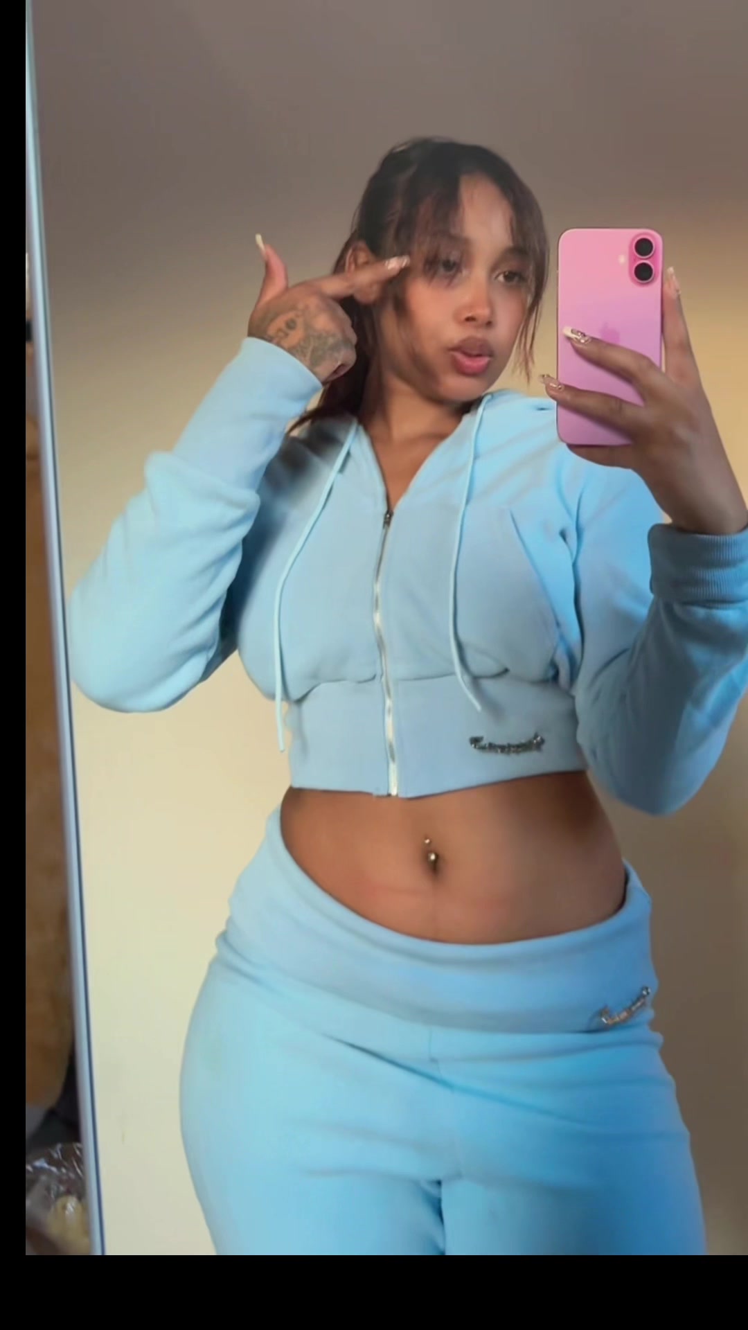 @Kiarra_Connie