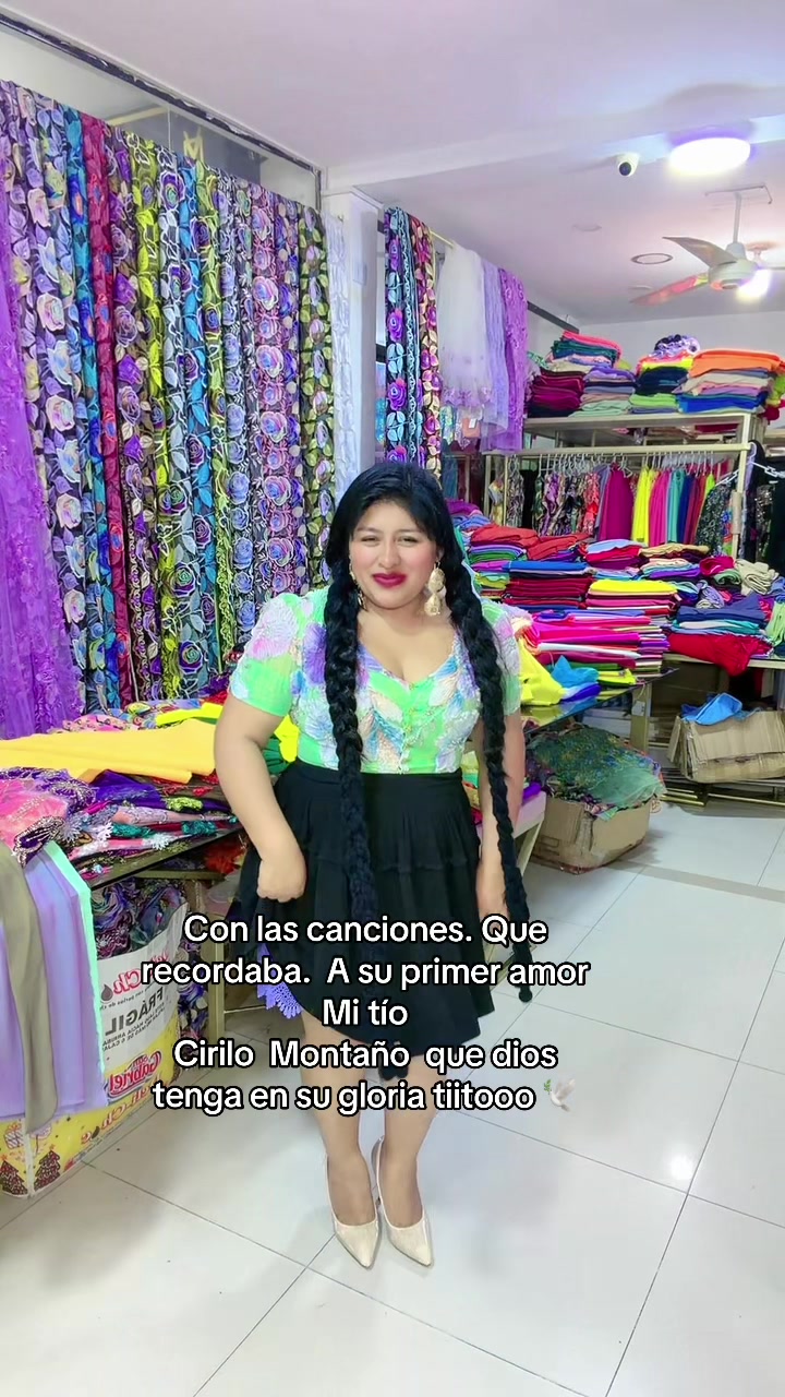 @Noelia Mujer Elegante