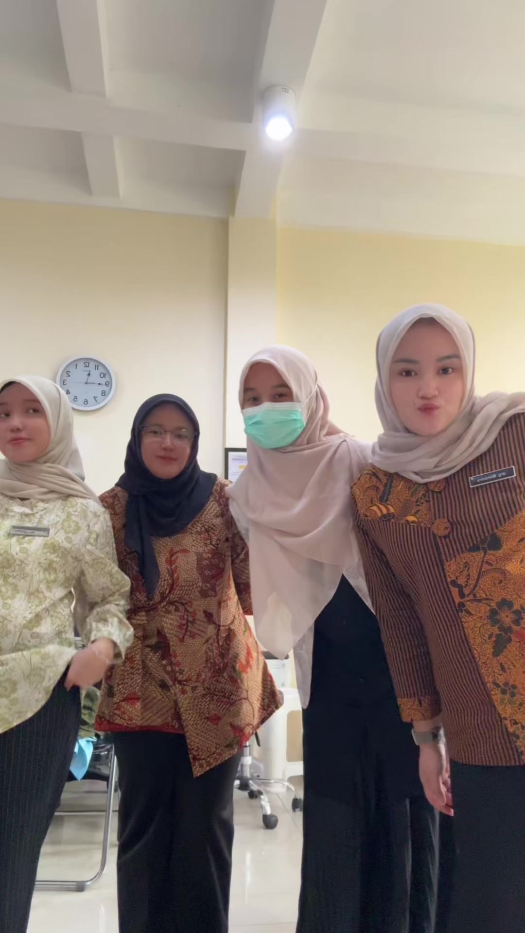 @Mahavira, drg🦷👩🏻&zwj;⚕️