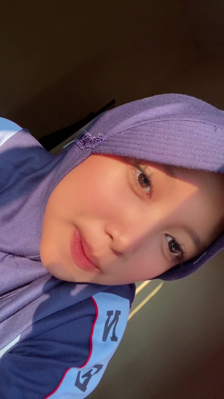 @jejes, akun asli yh