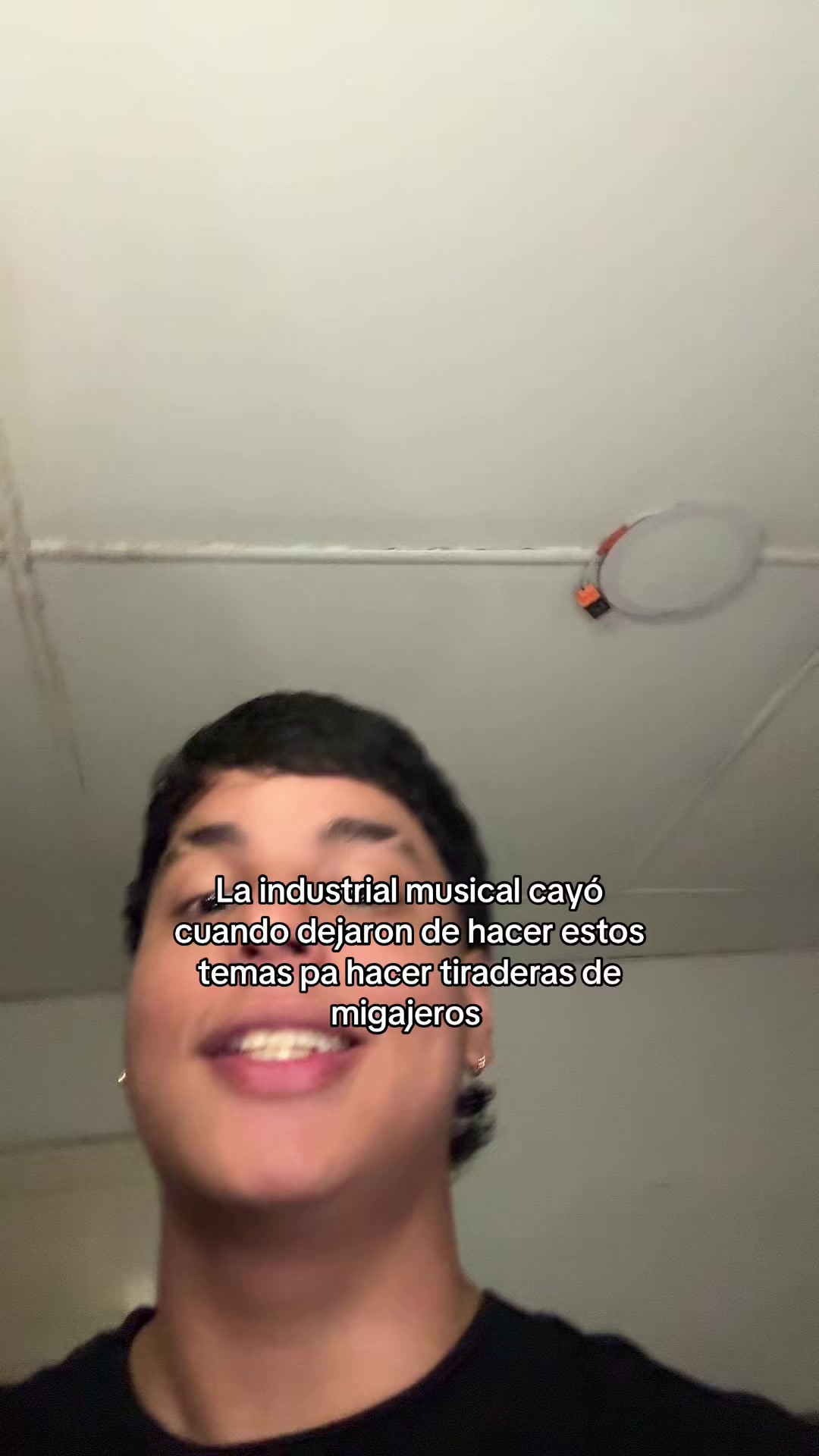 @Nueve