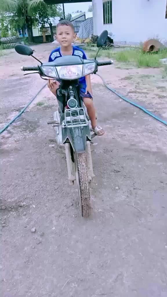 @ថៗ កមត