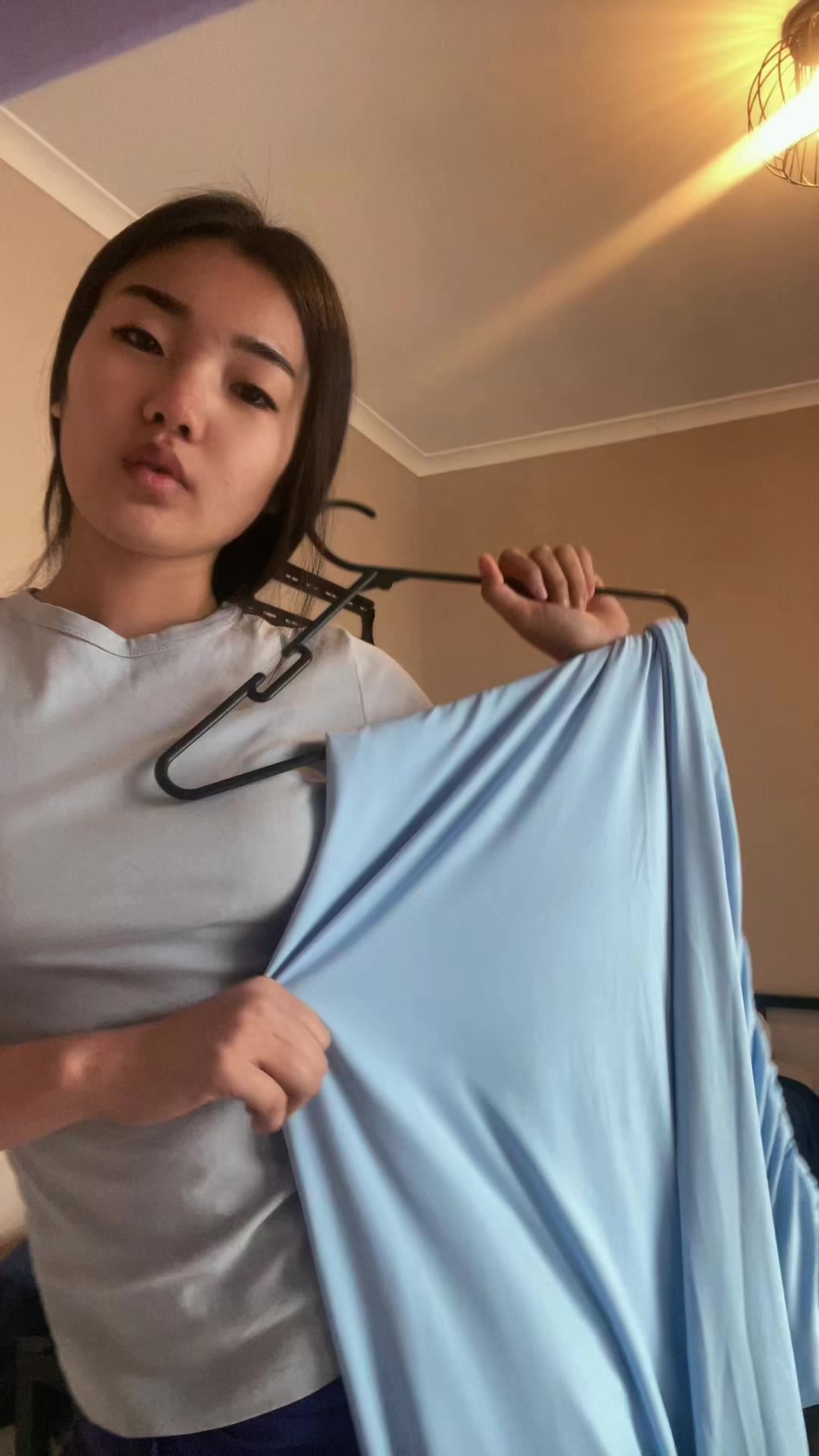 @><