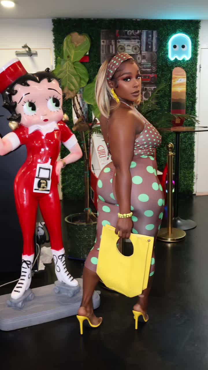 @Vanetria M Jones