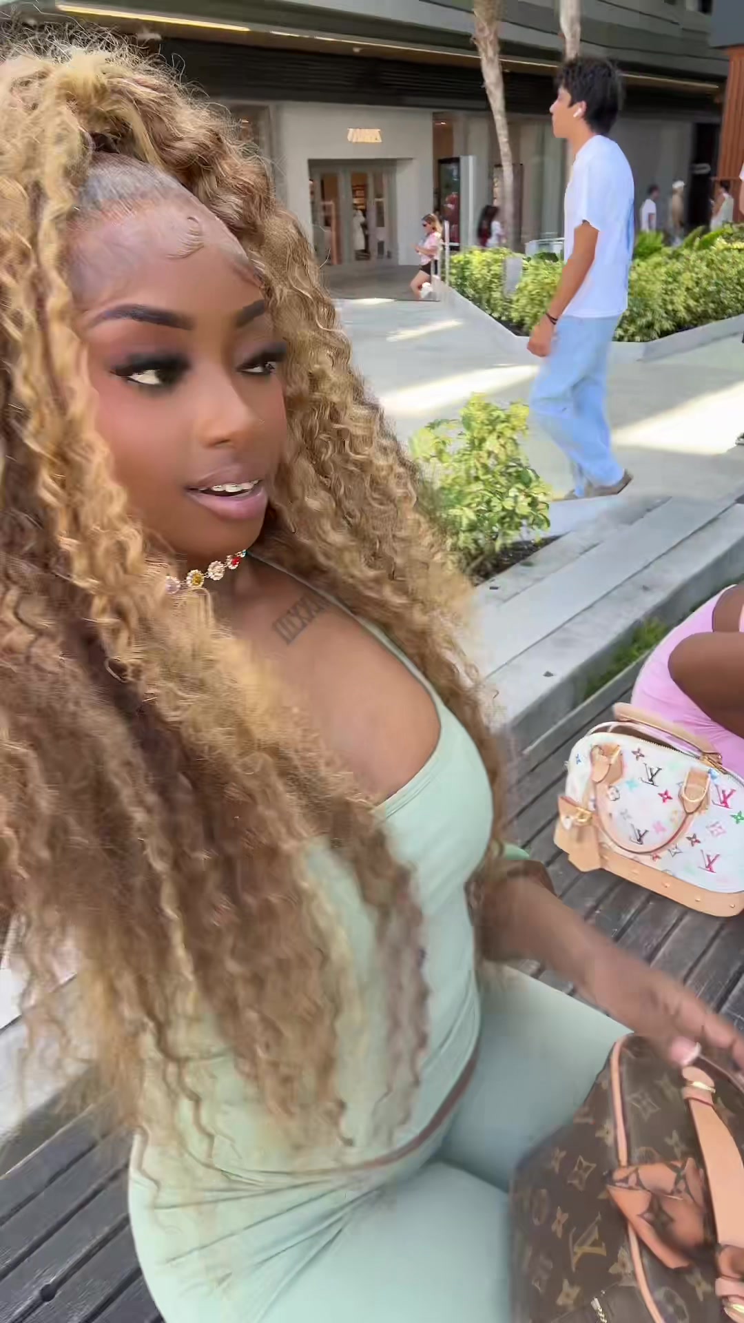 @casheddoutyana_
