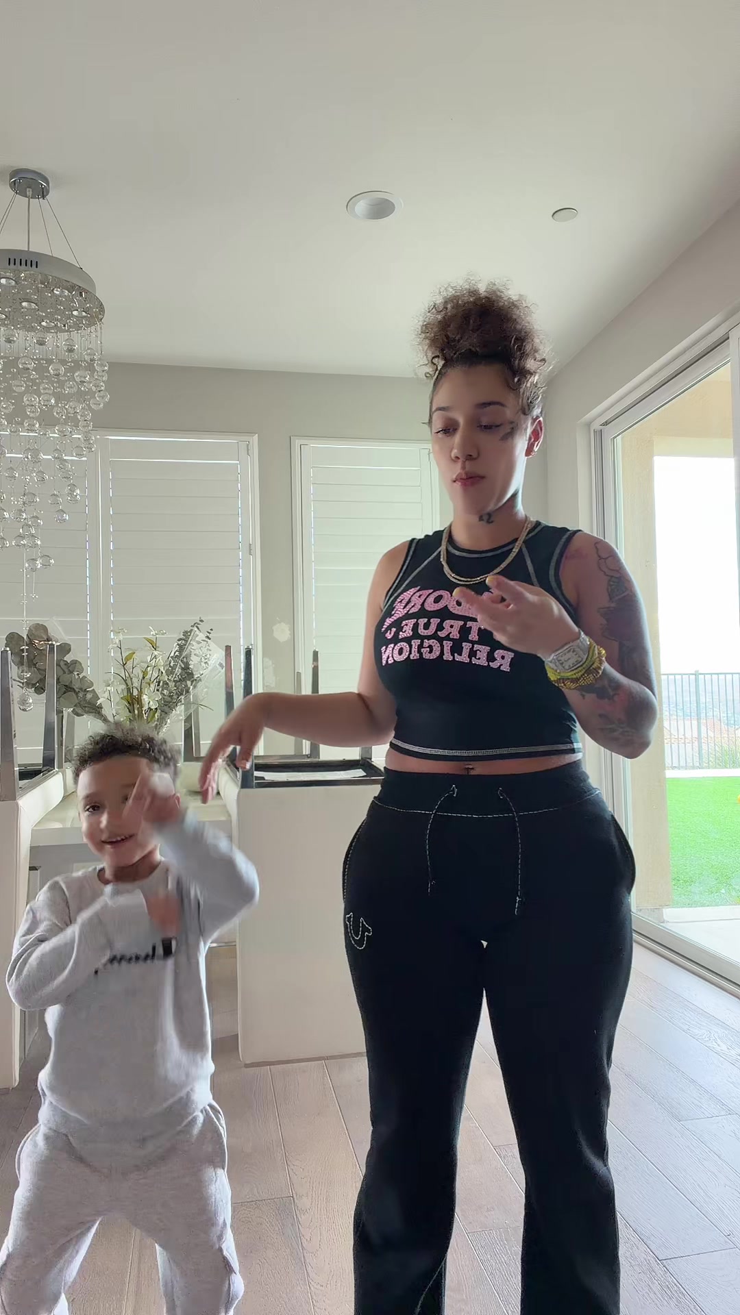@Iamnevaehakira